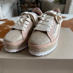 Donald Pliner shoes